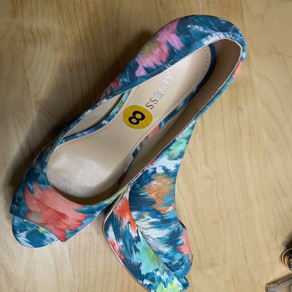 GUESS Women's Cacei Pump - Picture 1 of 5